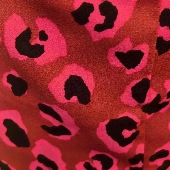 Halogen Womens Dress Shorts Red Pink Animal Print Leopard Pockets Pull On-Sz M - Picture 2 of 7